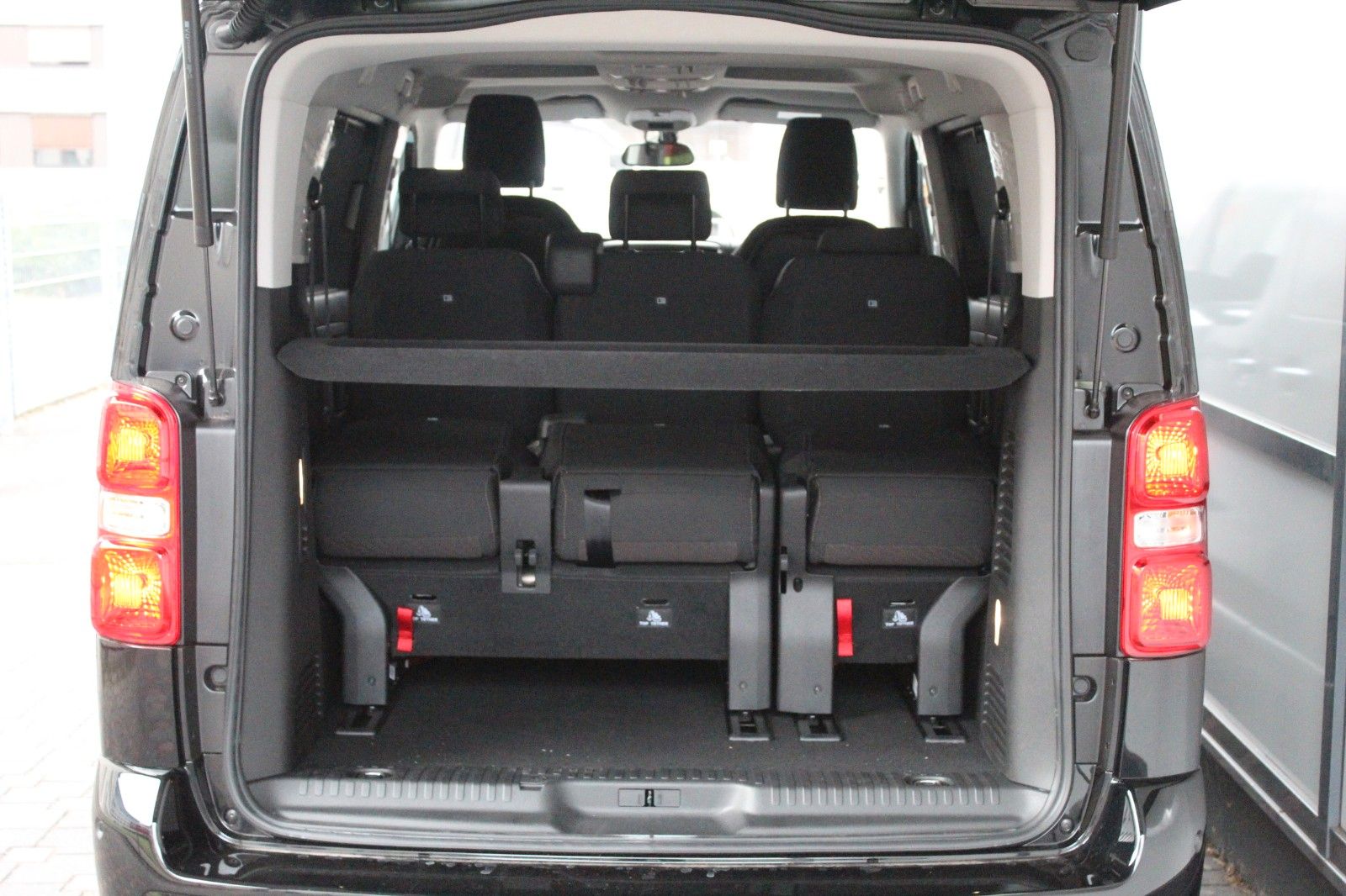 Fahrzeugabbildung Toyota Proace Verso 2.0 L1 Team D 177PS