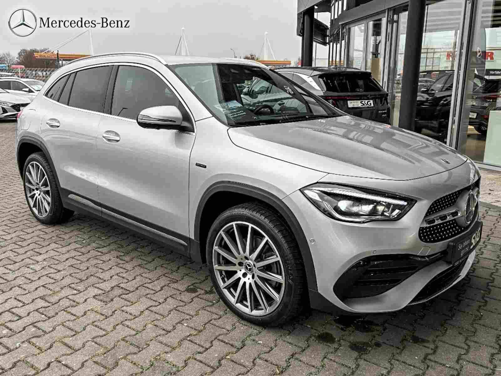 Mercedes-Benz GLA 250 e AMG MBUX+360+AHK+M-LED+Distro+20Zoll