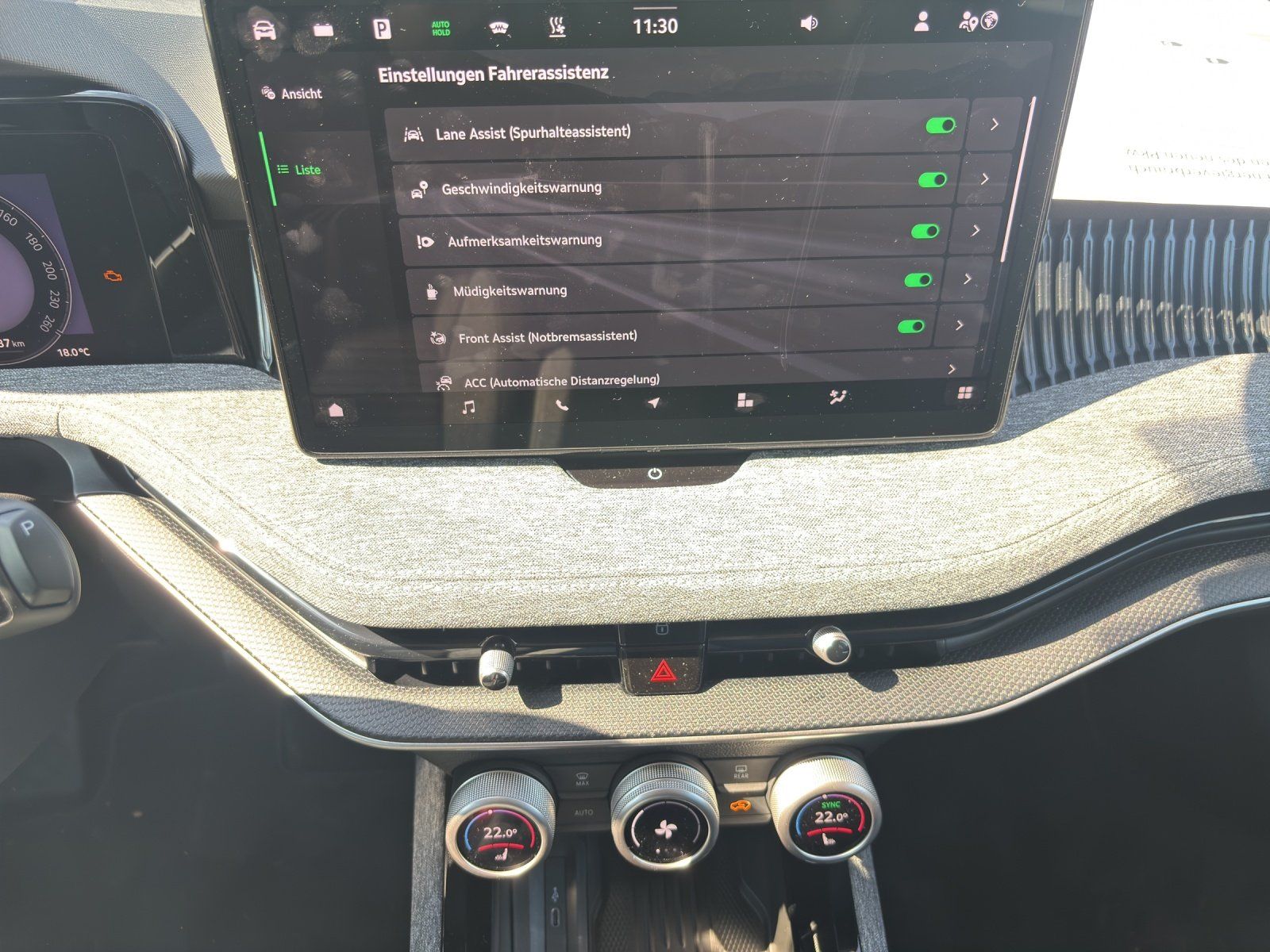 Fahrzeugabbildung SKODA Superb Combi Selection 1,5 TSI iV 150 kW DSG