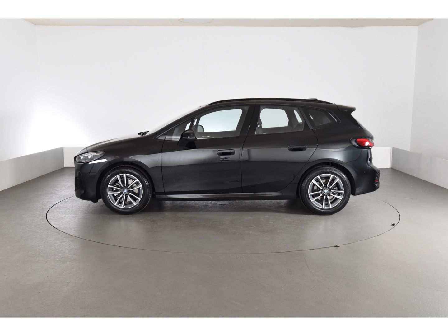 BMW 220 Active Tourer i M Sport Anhängerkupplung Pre foto 3