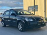 Kia Rio 1.4 Attract - Kia Rio Attract mit Benzin-Antrieb
