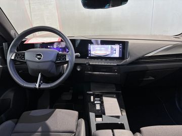 Fotografie 14 des Opel Astra 1.2 Turbo Automatik GS