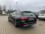 Mercedes-Benz E 300 de 4M T AVANTGARDE+AHK+DISTR PLUS+AMBI+WS+ - Mercedes-Benz E 300