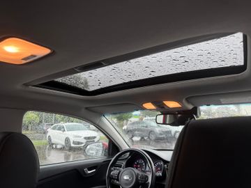Kia Rio Platinum Edition+Navi+Kamera+SHZ+