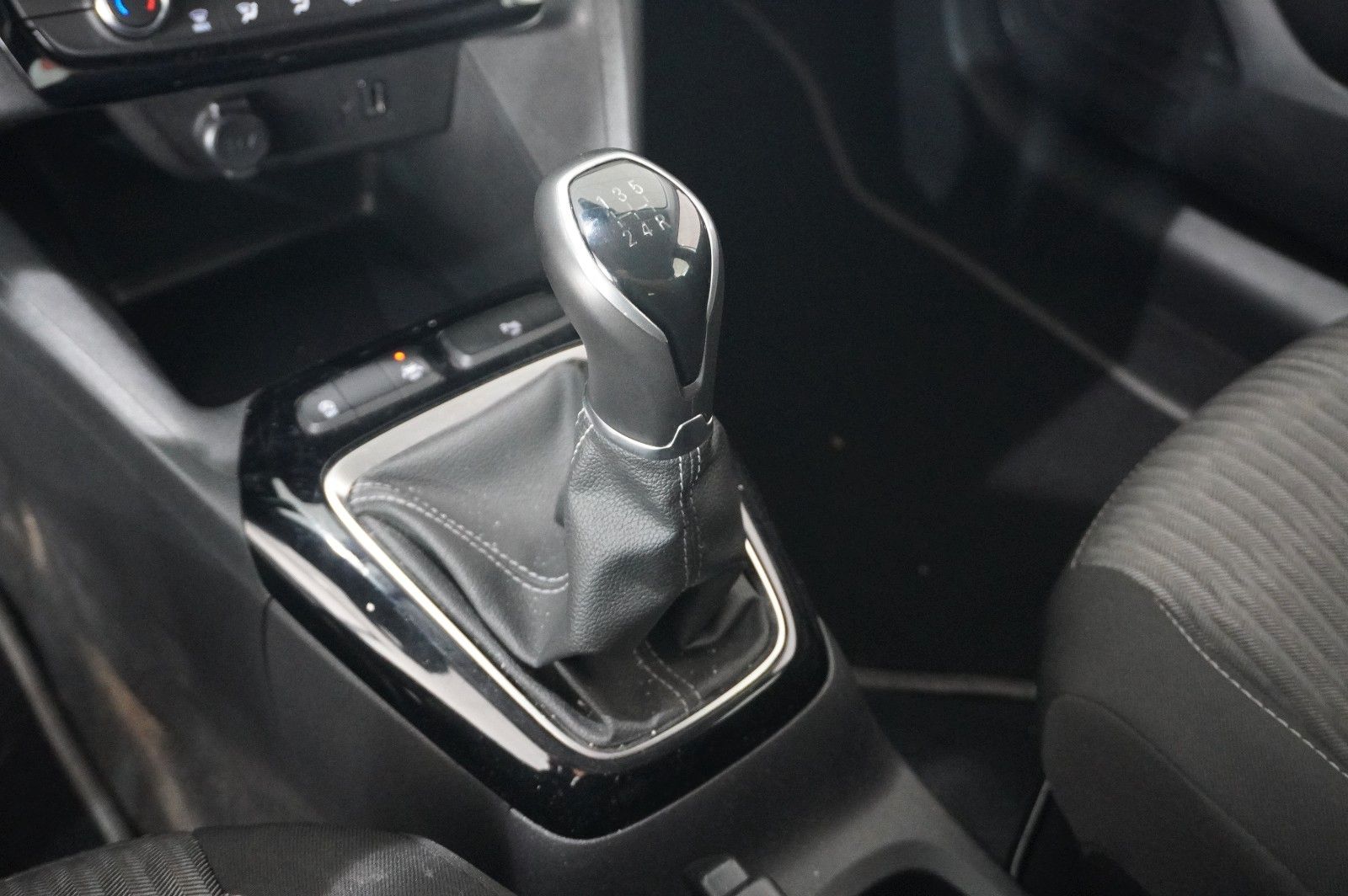 Fahrzeugabbildung Opel Corsa F 1.2 ELEGANCE NAVI/LED/TEMP/PDC/KLIMA/USB