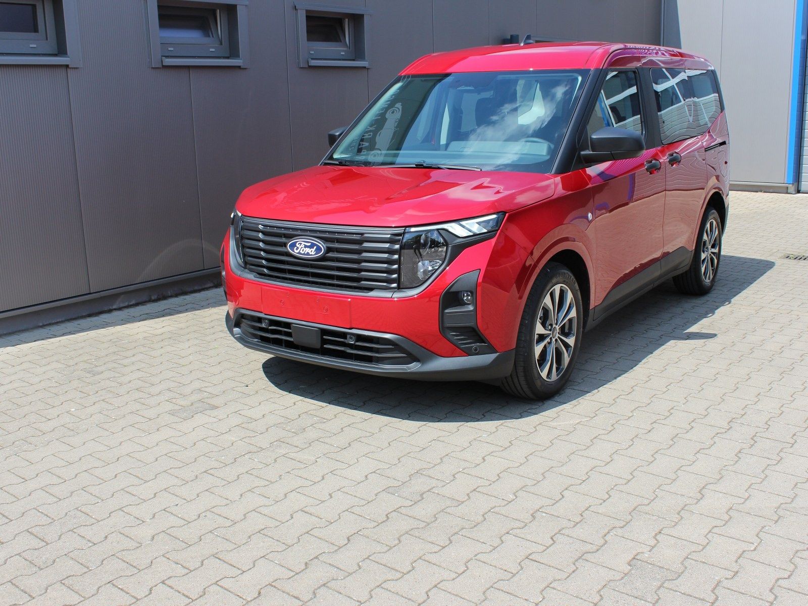 Fahrzeugabbildung Ford Tourneo Courier Trend
