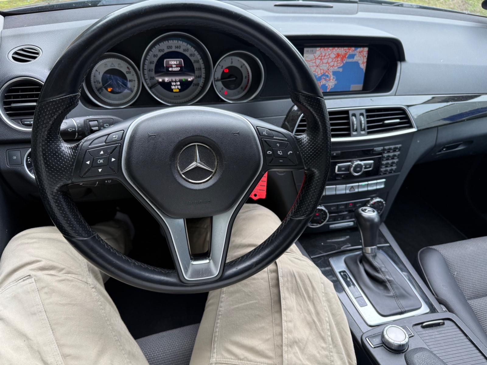 Mercedes-Benz C220 2013 — photo 23