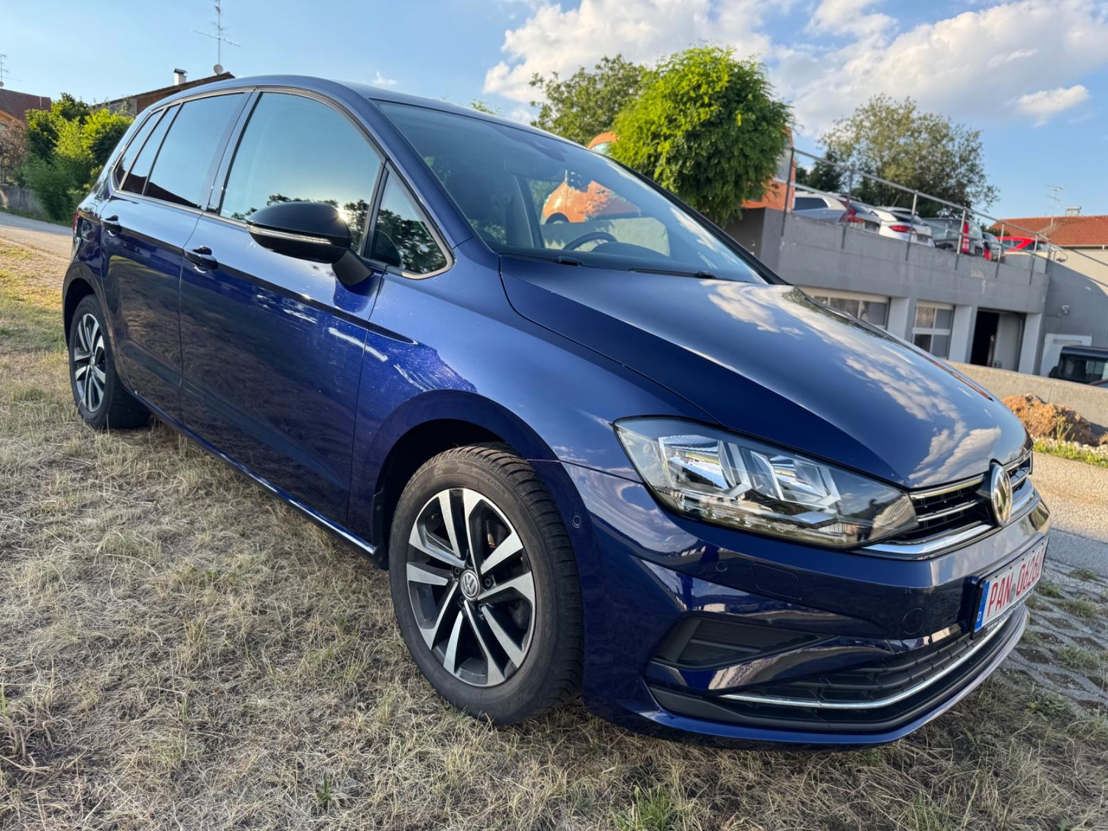 Volkswagen Golf Sportsvan VII IQ.DRIVE*NAVI*PANO* 1HAND*