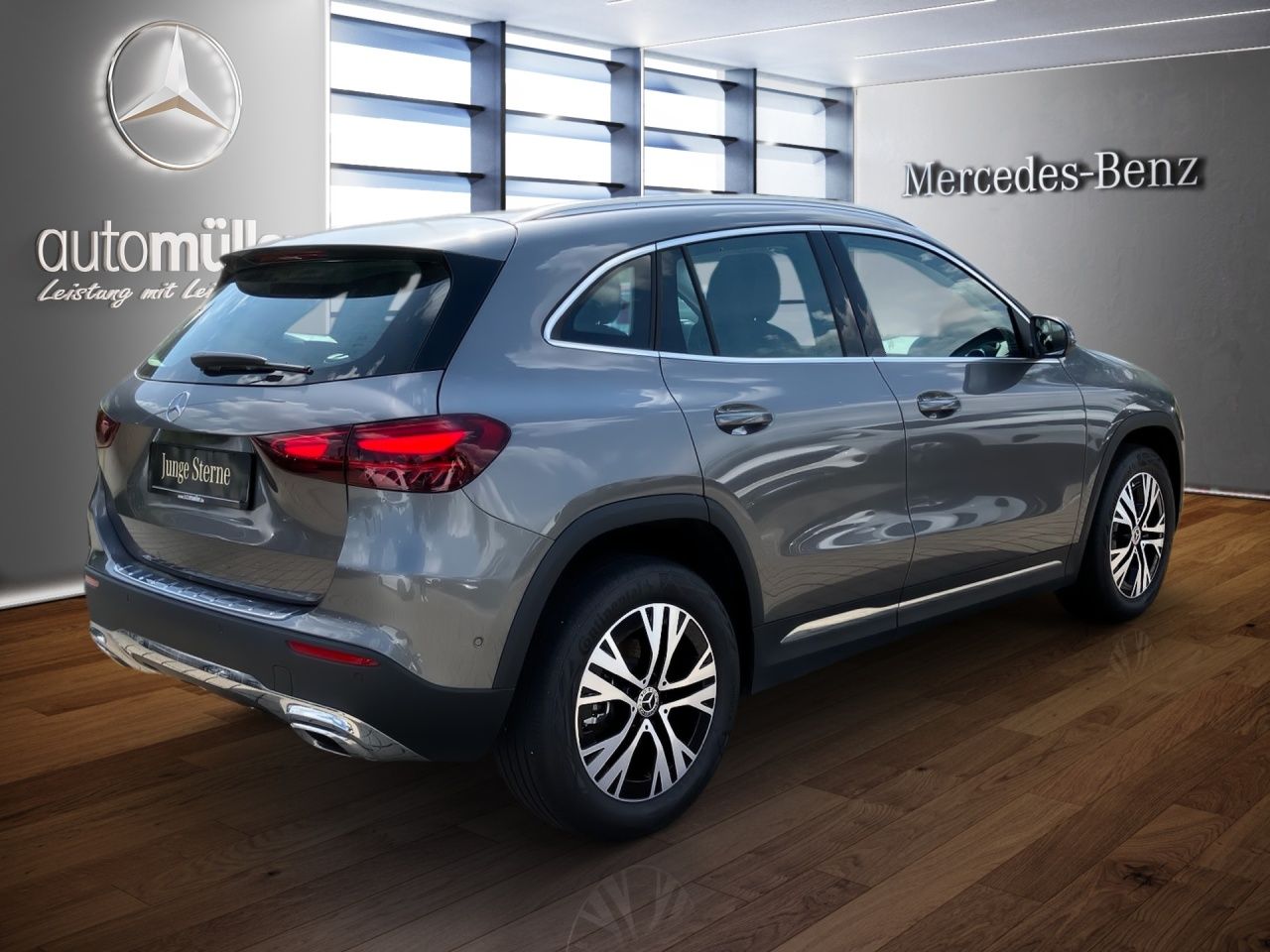 Fahrzeugabbildung Mercedes-Benz GLA 180 PROGRESSIVE+LENKRHZ+EL.HECKKL+LED+KAMERA