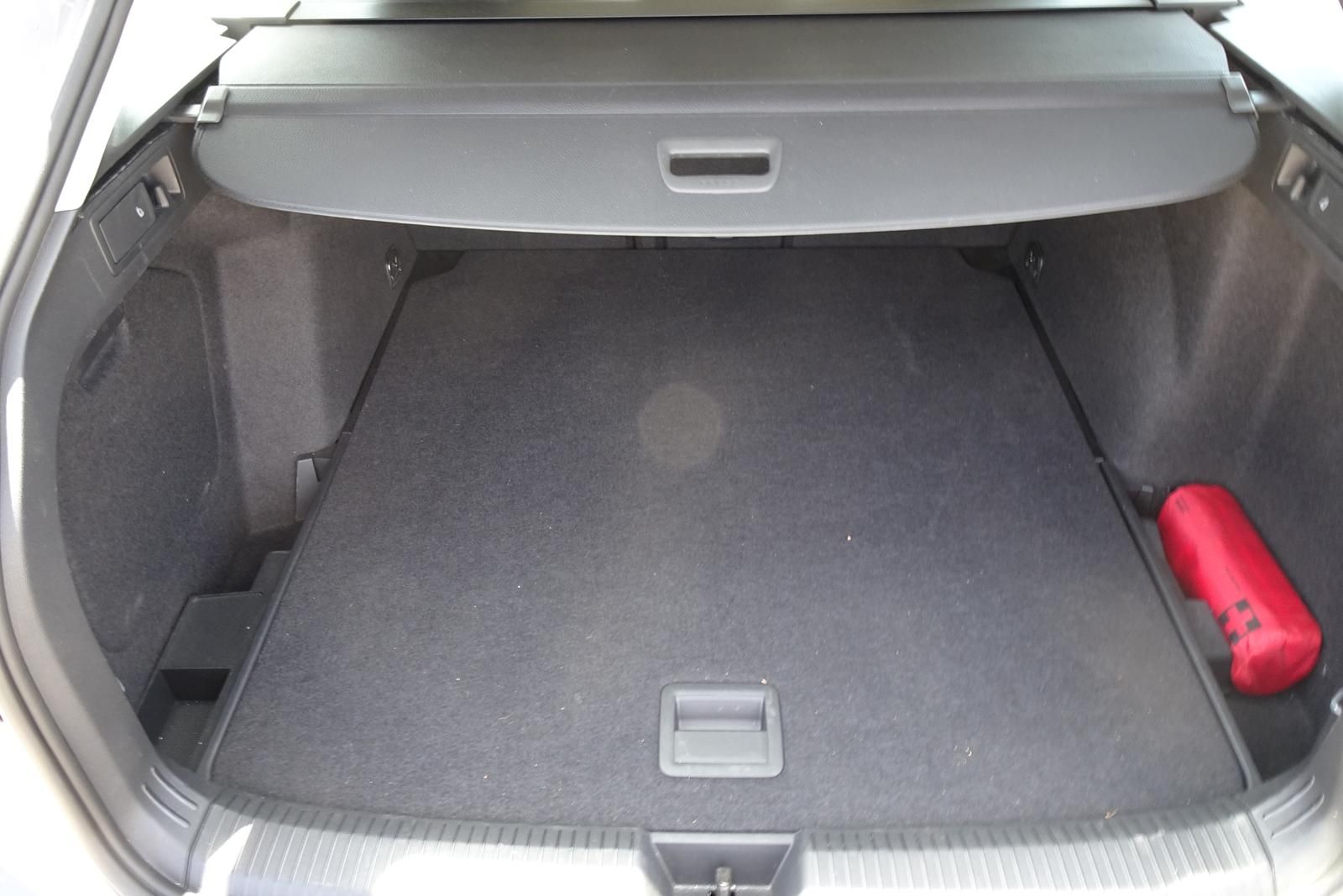 Fahrzeugabbildung Volkswagen Golf Var. STYLE 1.5l eTSI 96kW DSG LED Navi