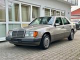 Mercedes-Benz 260 E Limousine Schalter | H-Zulassung + TÜV-NEU - Mercedes-Benz 260: 260e