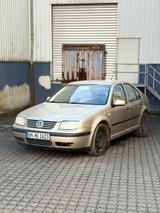 Volkswagen Bora 1.6 Auto Basis Basis - Volkswagen Bora: 1.6