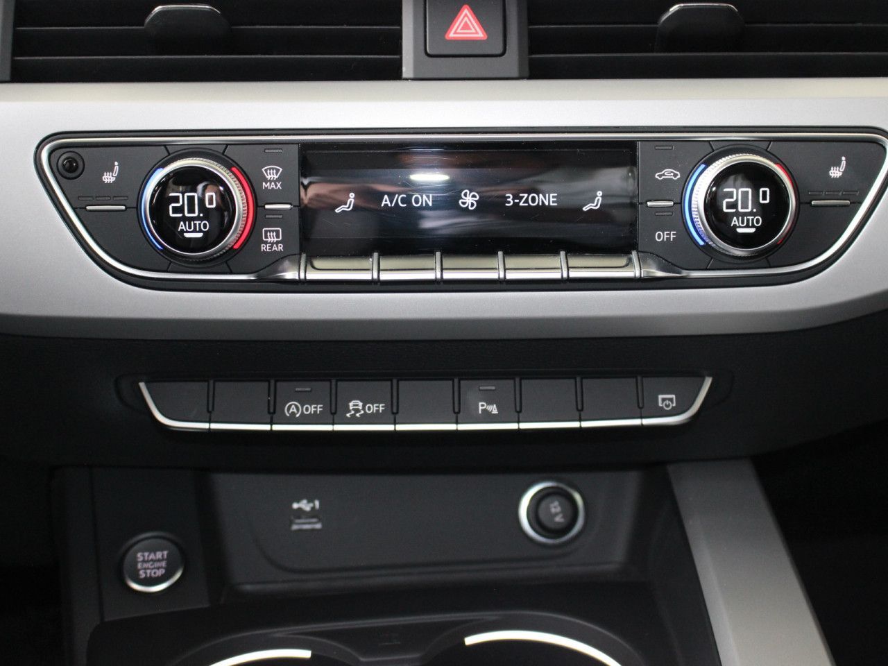Fahrzeugabbildung Audi A4 Avant 35 TFSI advanced ACC/RFK/Navi/Leder