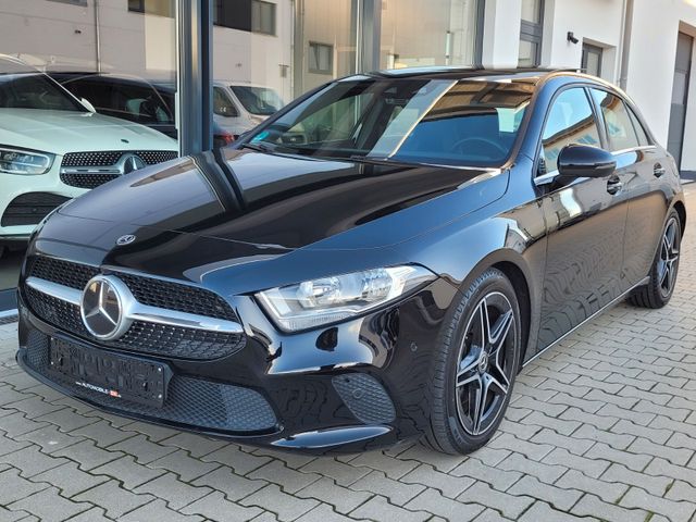 Mercedes-Benz A 220d DCT AMG Alu|Panorama|Widesreen|360°Kamera