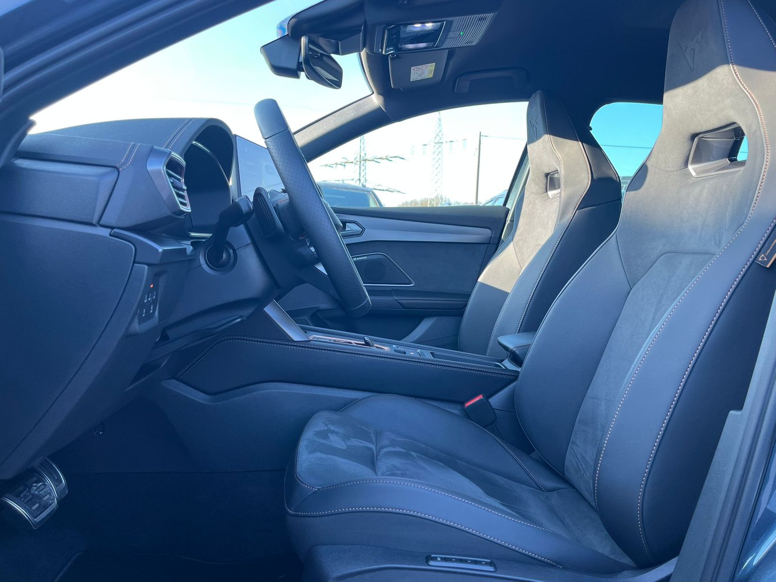 Fahrzeugabbildung CUPRA Leon 2.0 TDI MATRIX*Dinamica*Sennheiser*Int.DRIV