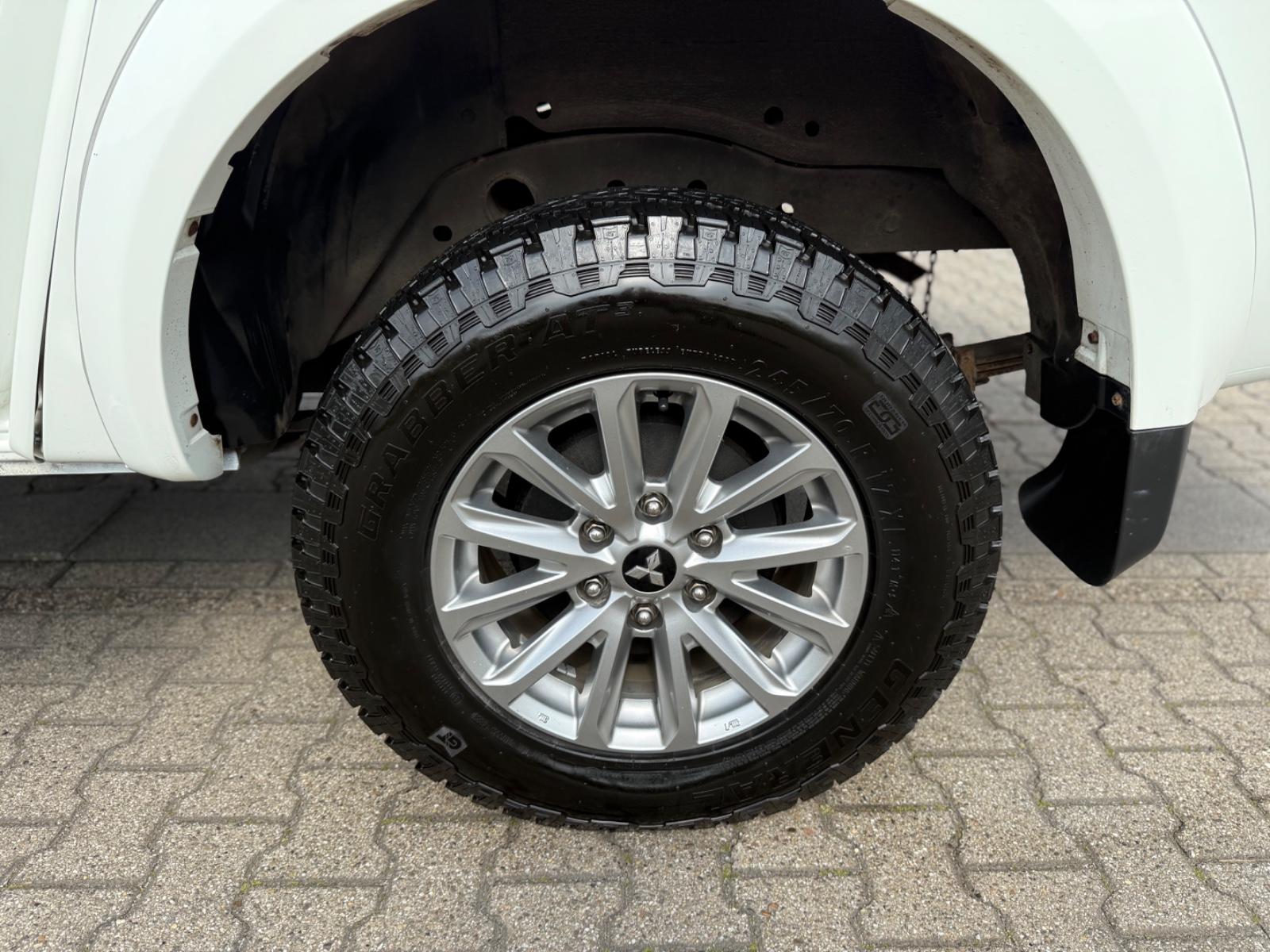 Mitsubishi L200 Diamant Edition Doppelkabine 4WD