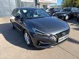 Hyundai i30 SITZHEITZUNG/PDC/CARPLAY/NAVI/CAM/LHZ - Hyundai i30 in Mannheim