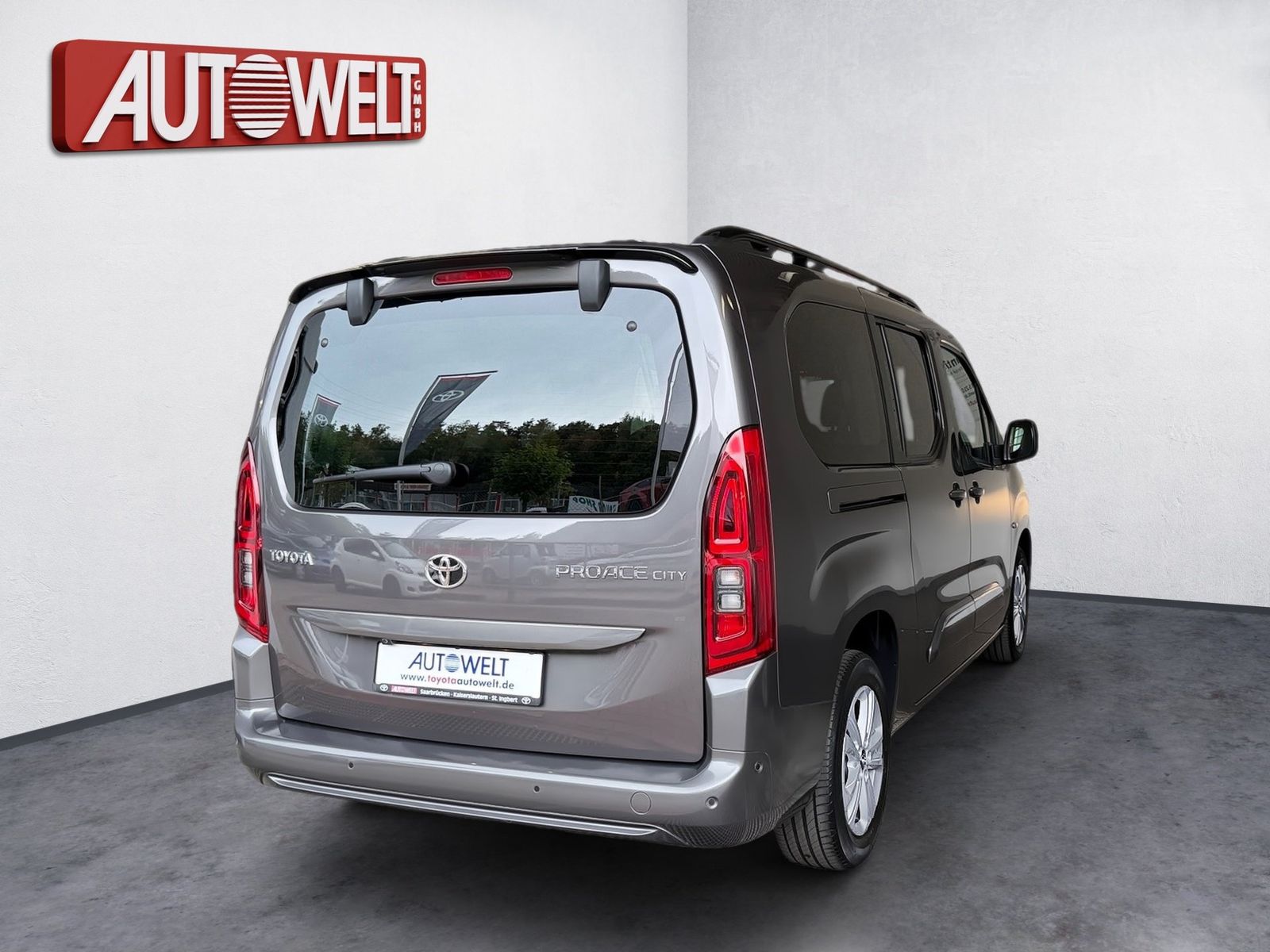 Fahrzeugabbildung Toyota Proace City Verso 1.2 L2 D Team Deutschland Navi