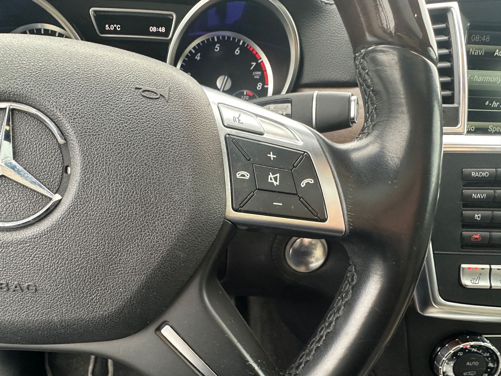 Fahrzeugabbildung Mercedes-Benz GL 500 4Matic AMG/7 Sitze/Navi/ILS/Pano/Kam/AHK