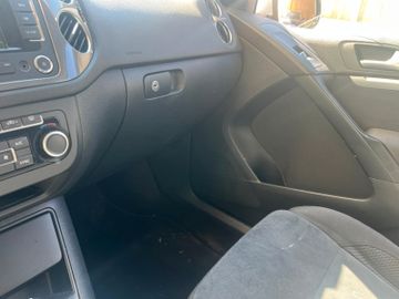 Volkswagen Tiguan - 10