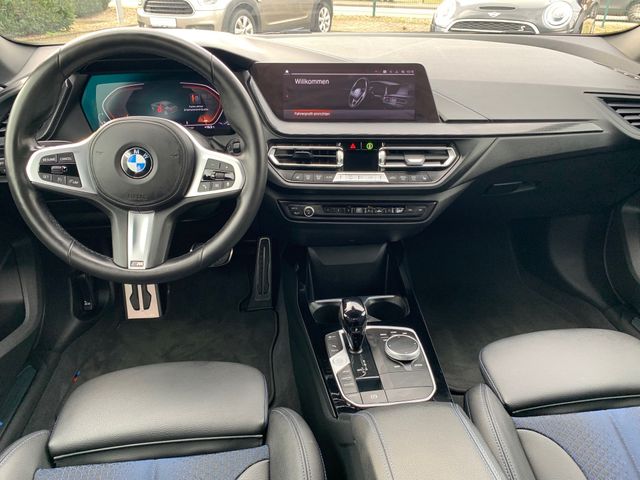 Fahrzeugabbildung BMW 218 Gran Coupé M Sport+LED+Navi+Head-up+DAB