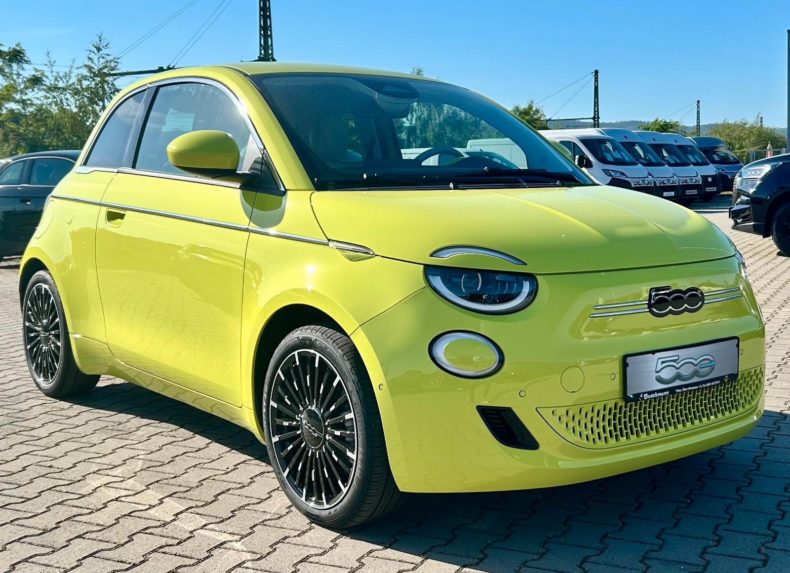 Fiat 500e  La Prima