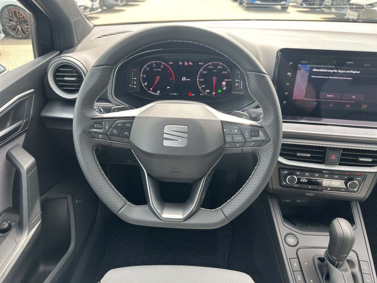 Fahrzeugabbildung SEAT Arona FR Black Edition 1.5 TSI 110 PS DSG - mit KI generiert/bearbeitet