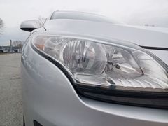 Fahrzeugabbildung Megane III Grandtour Expression 1.5 dCi 110 FAP