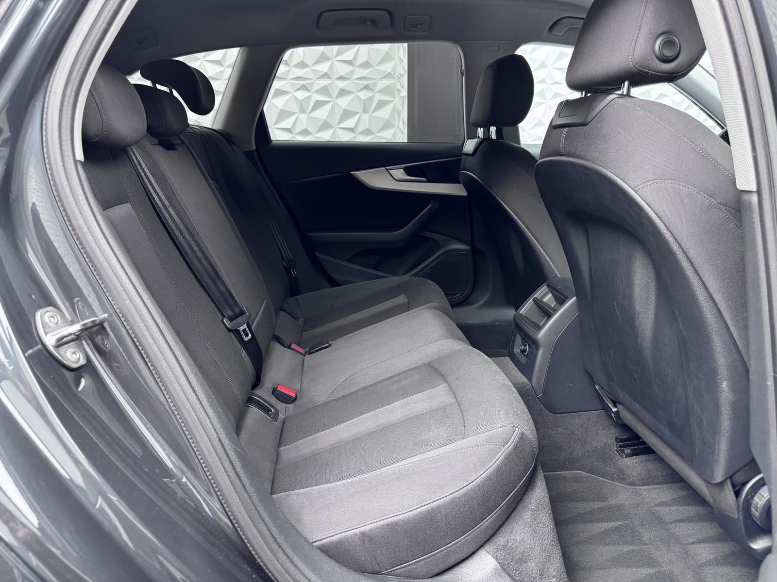 Fahrzeugabbildung Audi 2.0 TFSI DSG/VIRTUAL/PDC/NAVI/LED/SITZHZG/