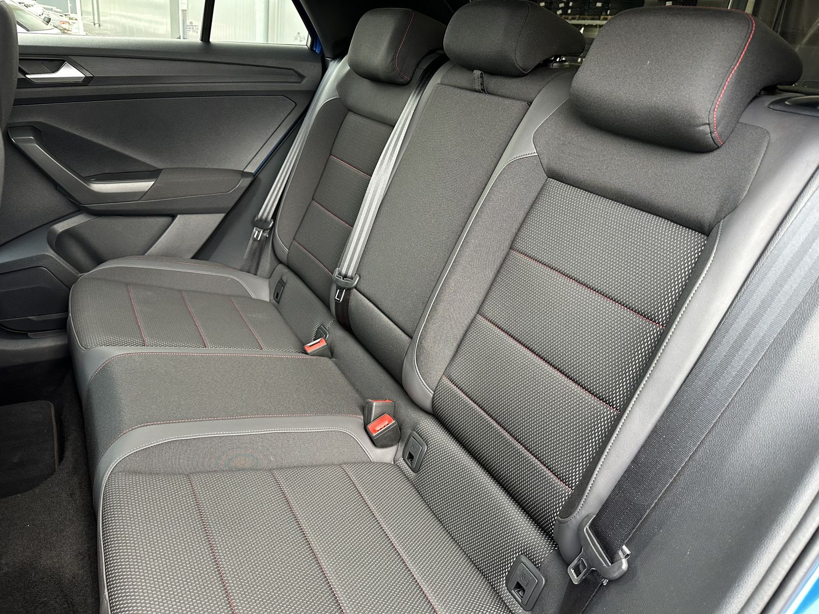 Fahrzeugabbildung Volkswagen T-Roc 2.0 TDI 4M DSG Sport NAV+LED+KAMERA+1HD+PP