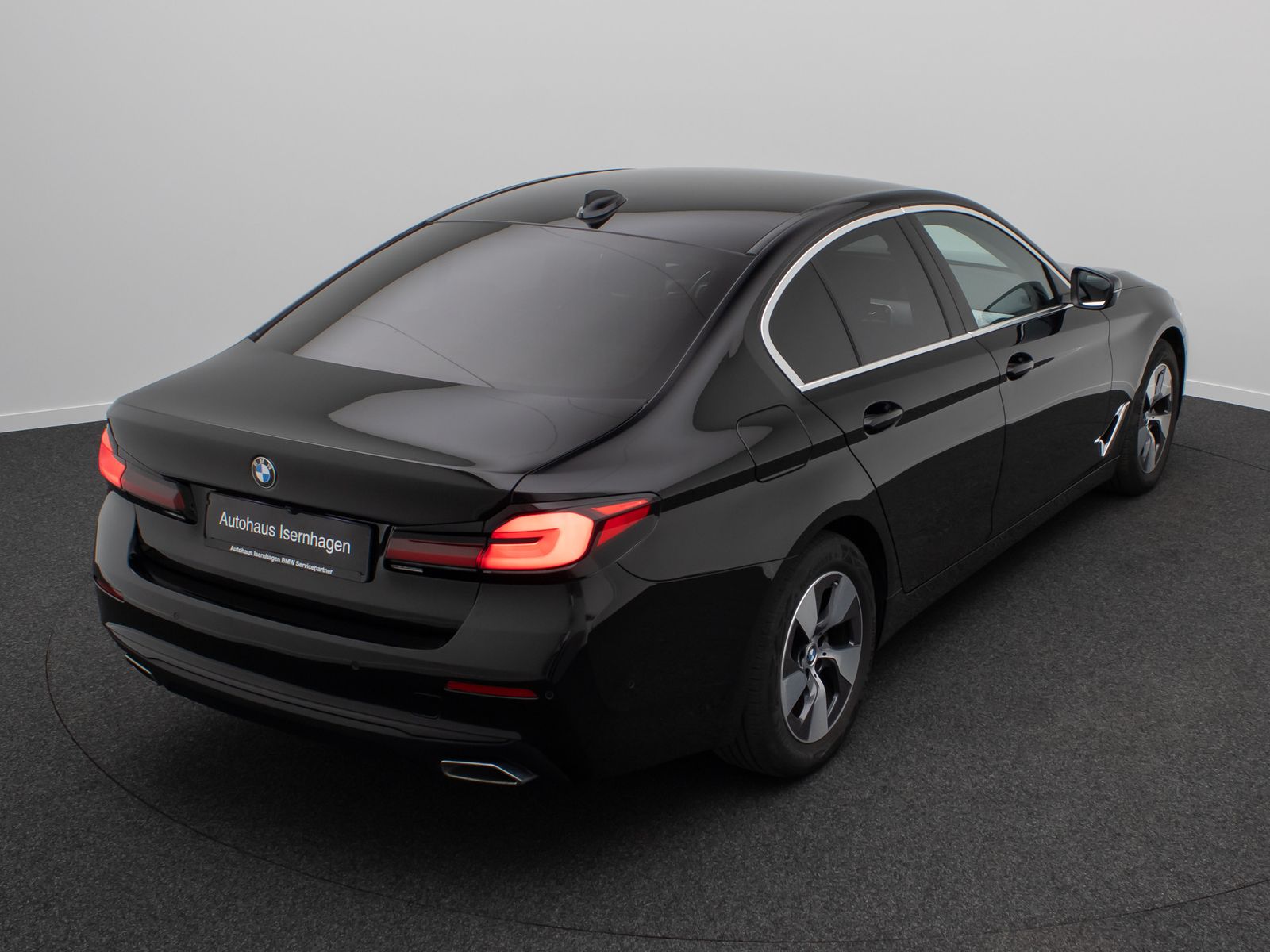 Fahrzeugabbildung BMW 520i Kamera DAB CockPitPro StandhzgAlarm LED