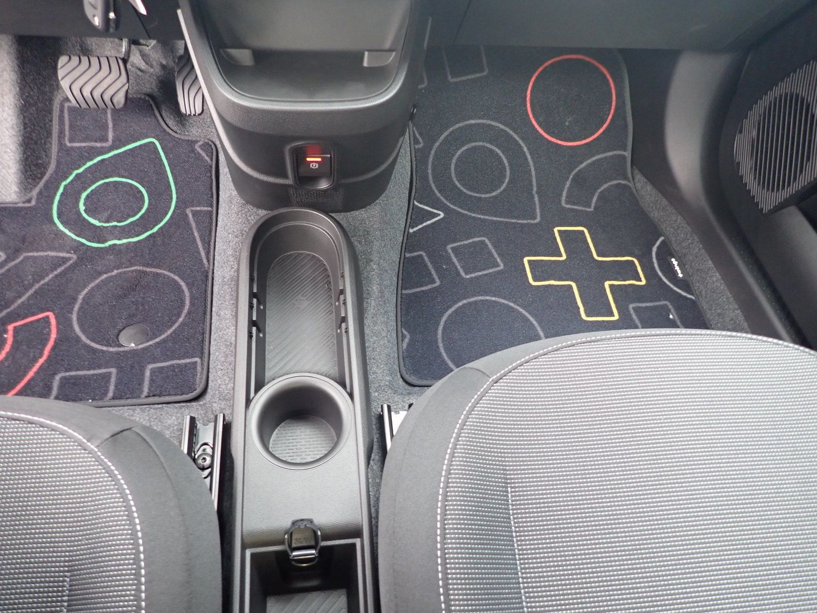 Fahrzeugabbildung Renault Twingo E-TECH elektr. Evolution 80hp Urban Range
