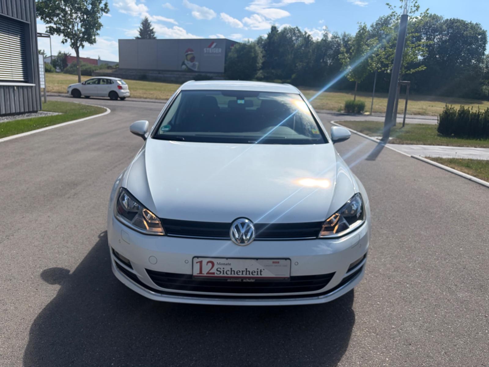 Volkswagen Golf VII Lim. Allstar BMT*Navi*Scheckheft*Euro6!