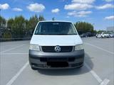 Volkswagen T5 Transporter, Camper mit Wohnmobilzulassung - VW T5 Transporter von 2004