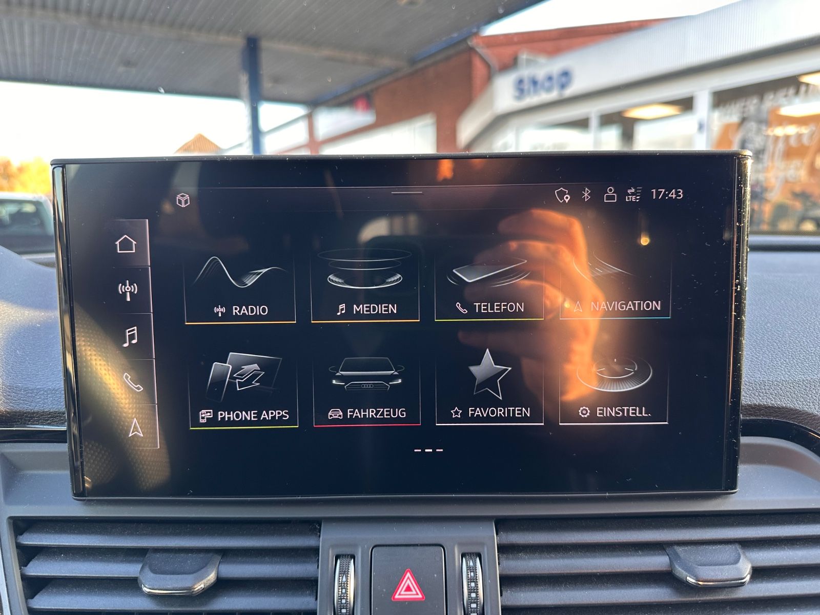 Fahrzeugabbildung Audi Q5 40 TDI quattro S line AHK/ACC/Navi/APP/LED