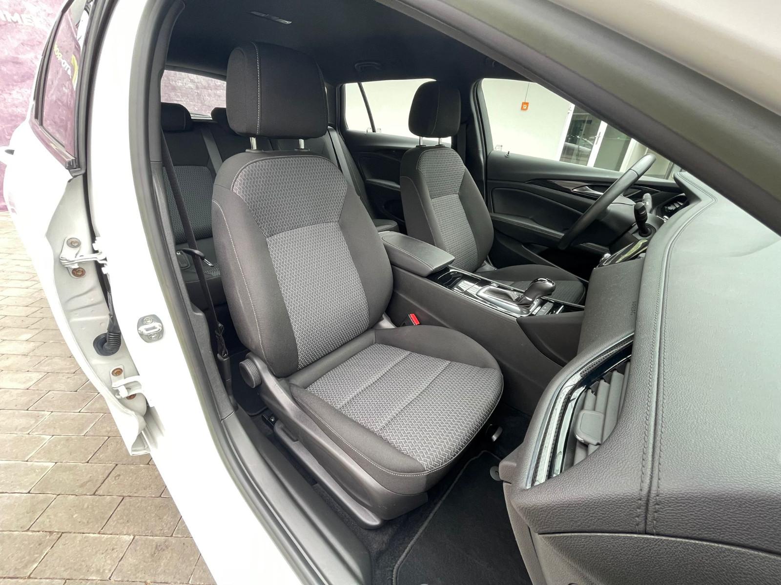 Opel Insignia 2.0 CDTI ST Aut Elegance AHK Nav LED SH