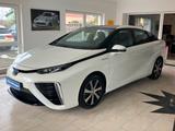 Toyota Mirai H2 FUELCELL Wasserstoff LED Assistenten - weiße Toyota Mirai