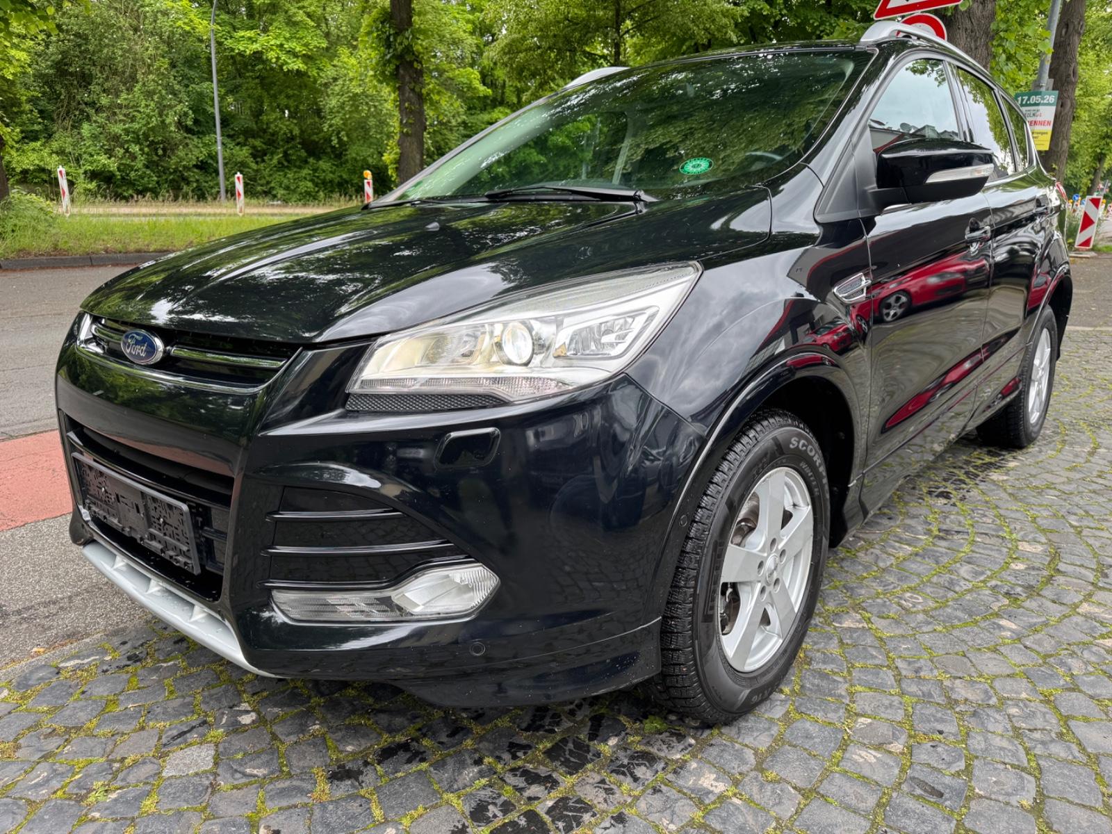 Ford Kuga Individual*1 HAND*NAVI*PANO*KAMERA*AUTOMATI