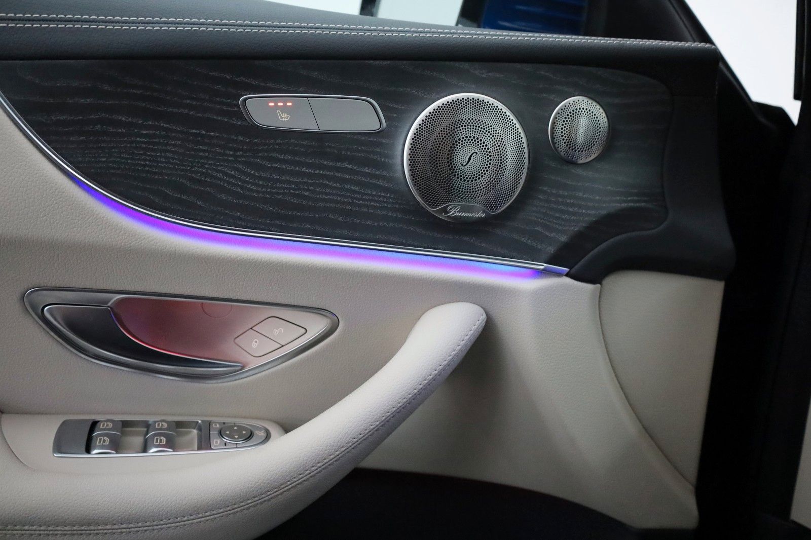 Fahrzeugabbildung Mercedes-Benz E 200 Coupe, Avantgarde, SH,Kamera,ACC,Panorama