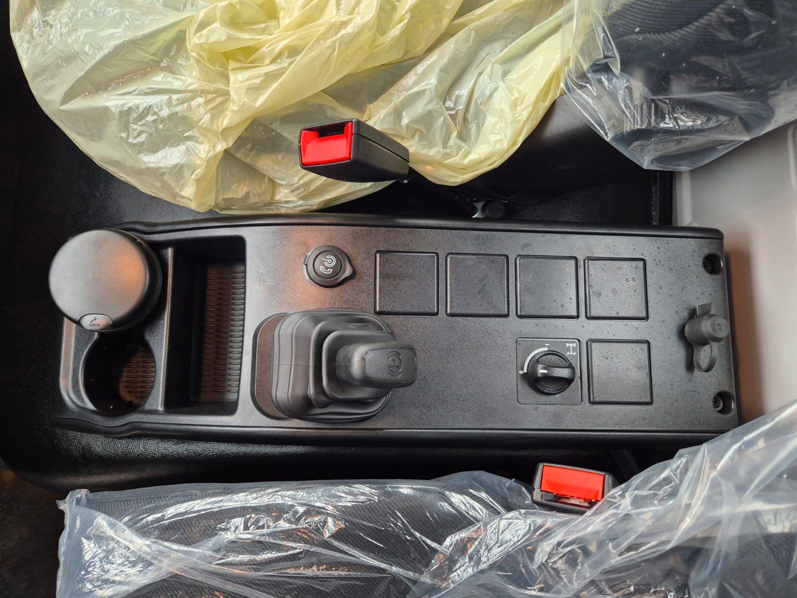 Fahrzeugabbildung Iveco Eurocargo ML80E21 Meiller Kipper 2x AHK 3 Sitze