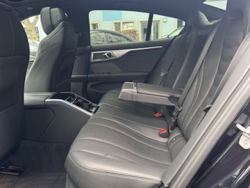 BMW 840 - 12