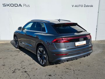 Audi Q8 - 8