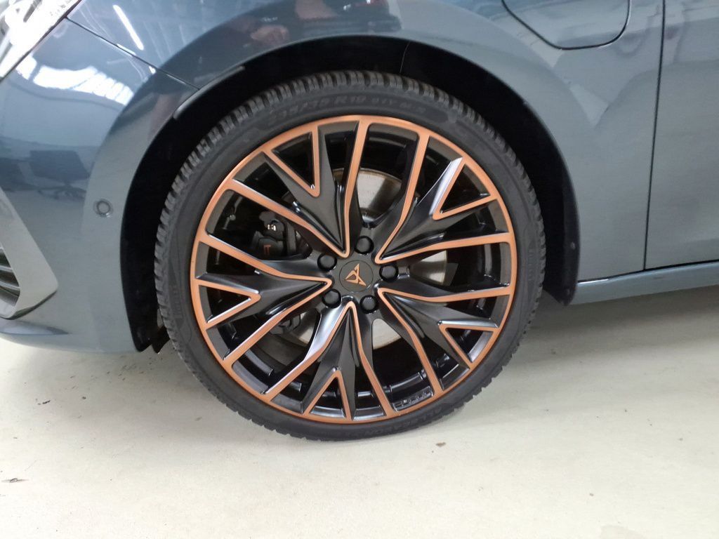 Cupra Leon 1.4 TSI e-HYBRID 180kW Tempo*PDC*RFK*Klima