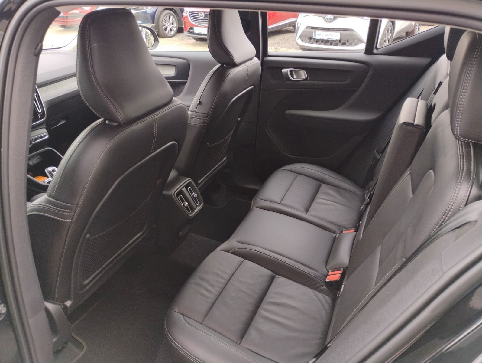 Volvo XC 40 (08/2022, Benzin)