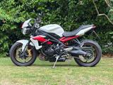 Triumph Street Triple 675 R Bodis-Anlage tiefer 2. Hd - Triumph Motorräder in Düsseldorf