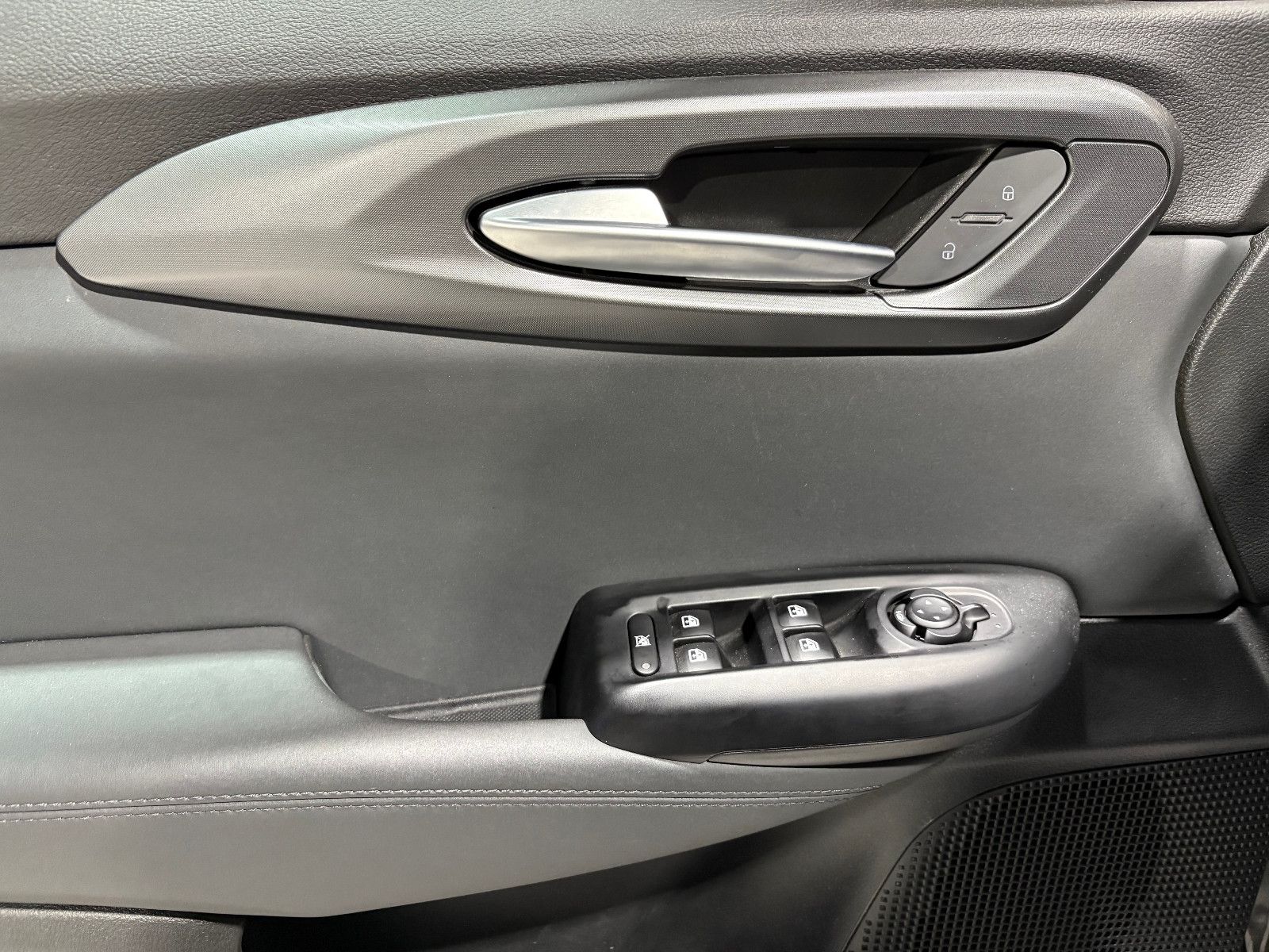 Fahrzeugabbildung Alfa Romeo Tonale Sprint/APPLE/NAVI/ACC/PDC/SPURHALTE/KLIMA