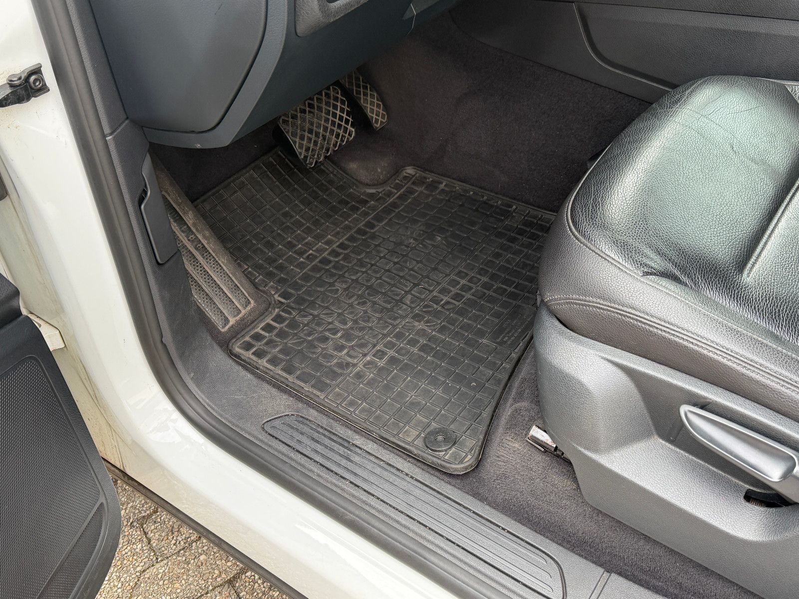 Fahrzeugabbildung Volkswagen Touareg V6 TDI BMT/Terrain Tech 4Mot/NAVI/LEDER