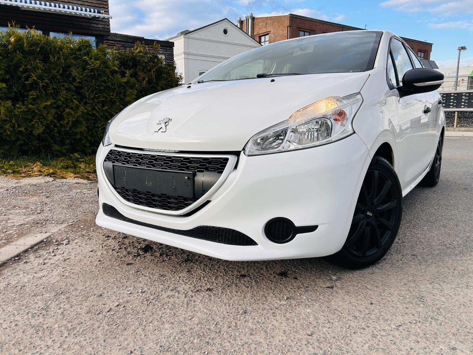 Peugeot 208 Access 2 Hand *Tüv Wird Neu *