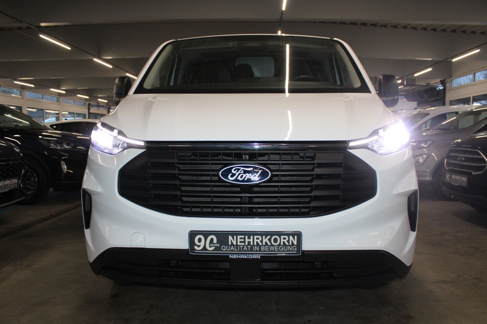 Fahrzeugabbildung Ford Transit Custom L1 TREND LED NAVI CAM ACC SHZ uvm