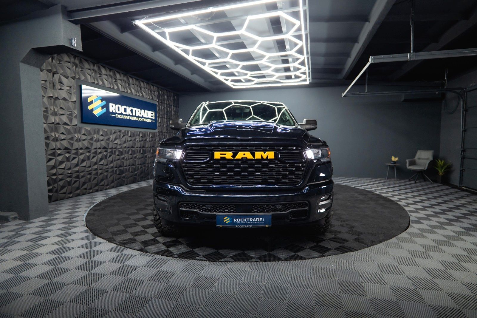 Fahrzeugabbildung Dodge RAM 3.0 MY 25 TWIN TURBO Offroad Night ACC 19%